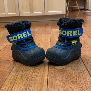 Sorel Toddler Snow Commander Boot (toddler size 5)